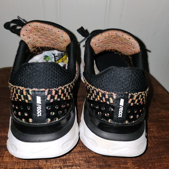 Nike Black and Multicolor Athletic Shoes - Picture 11 of 16